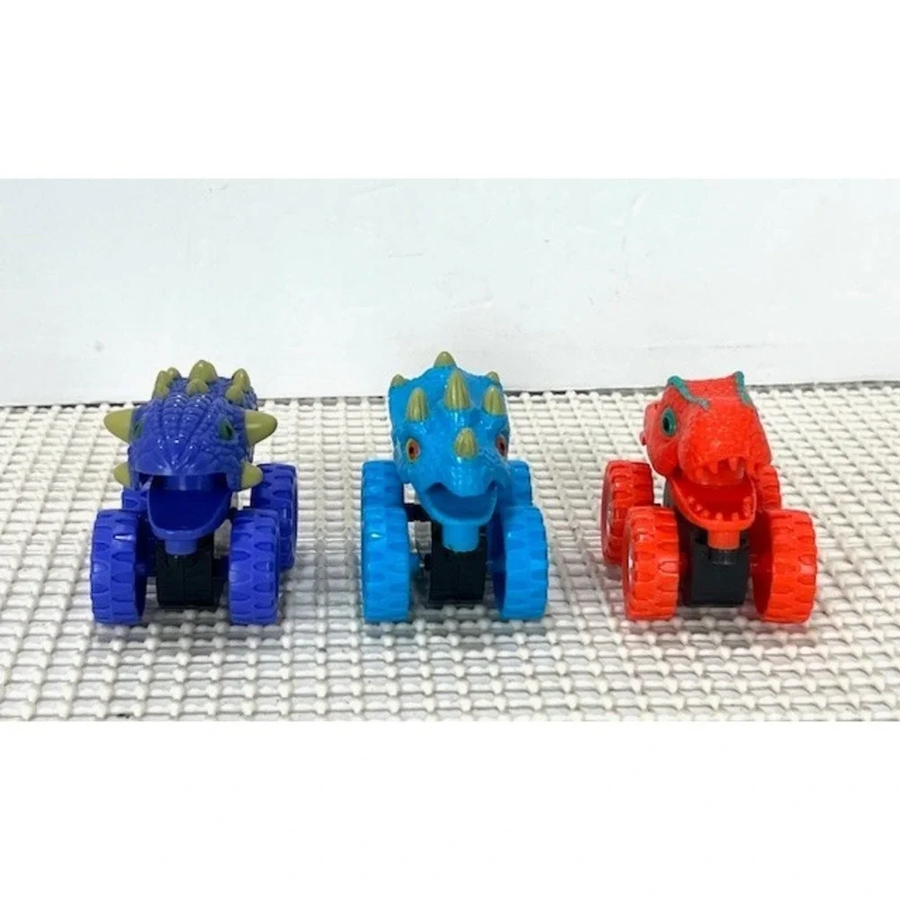 Lot‎ Of 3 Dinosaur Head  Monster Trucks